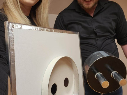 zástrčka a zásuvka